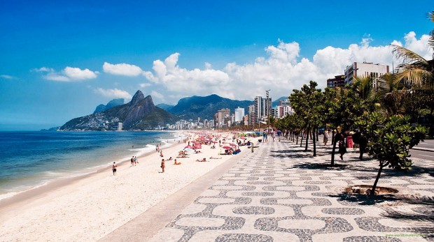 A praia de Copacabana é considerada uma das mais belas do mundo